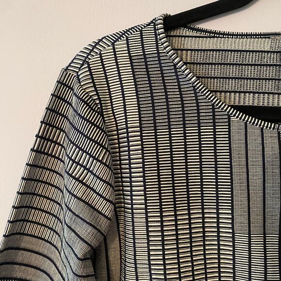 Chico's Navy White Striped Elbow Length Sleeve Top Women's size 1 / Medium / 8 - Picture 3 of 9